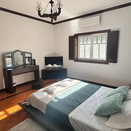 Vagos Guest House ואגוס